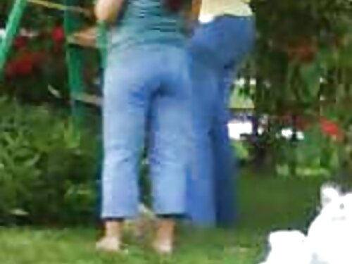 เซ็กส์หน้าโรงยิม. วี ...